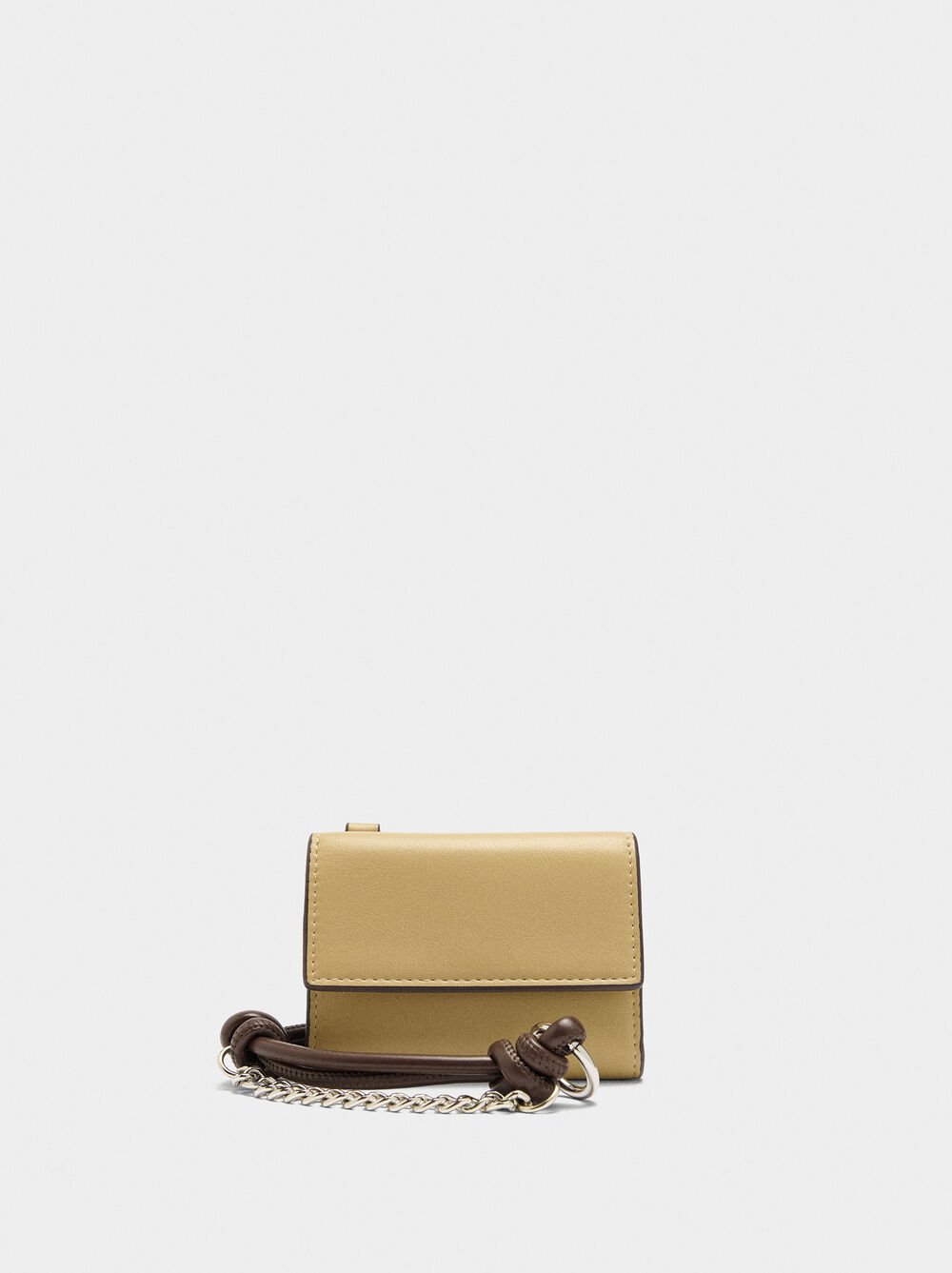 Plain card holder with flap