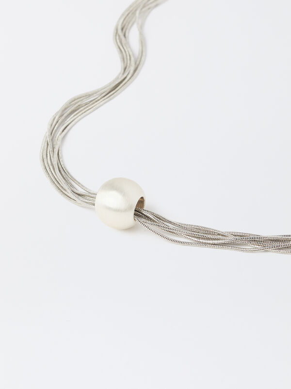 Short silver necklace