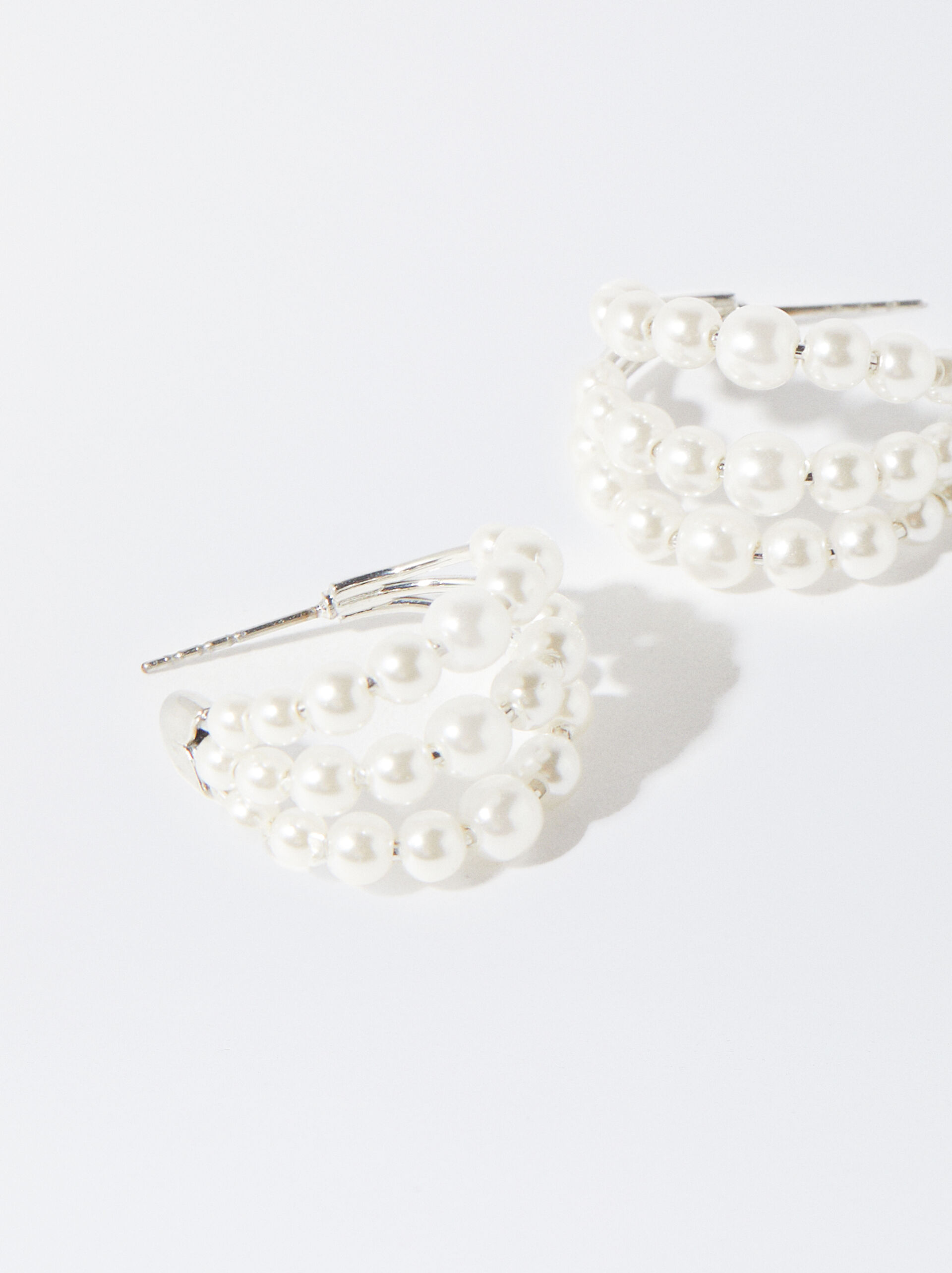Silver Hoop Earrings With Pearls image number 1.0