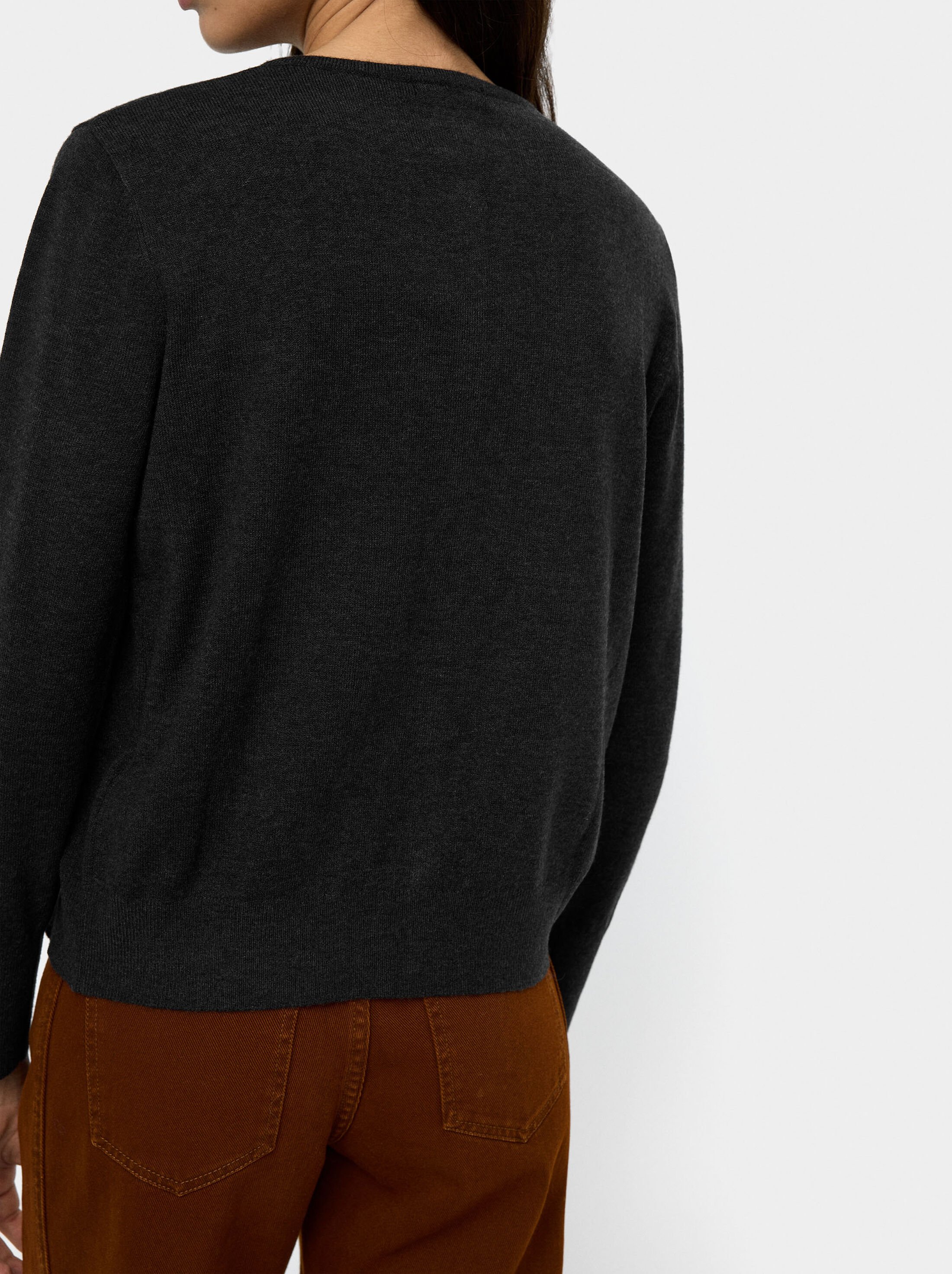 Càrdigan de malla amb botons amb forma de cor image number 3.0