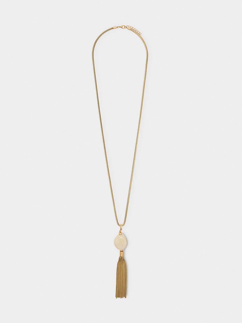 Long necklace with pendant of fringes