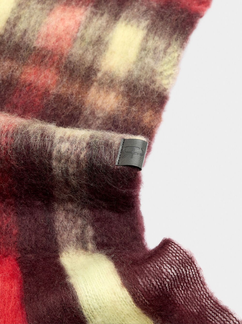 Scarf with squares in wool blend