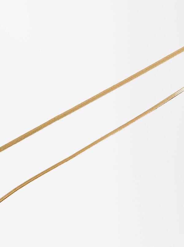 Set of short necklaces