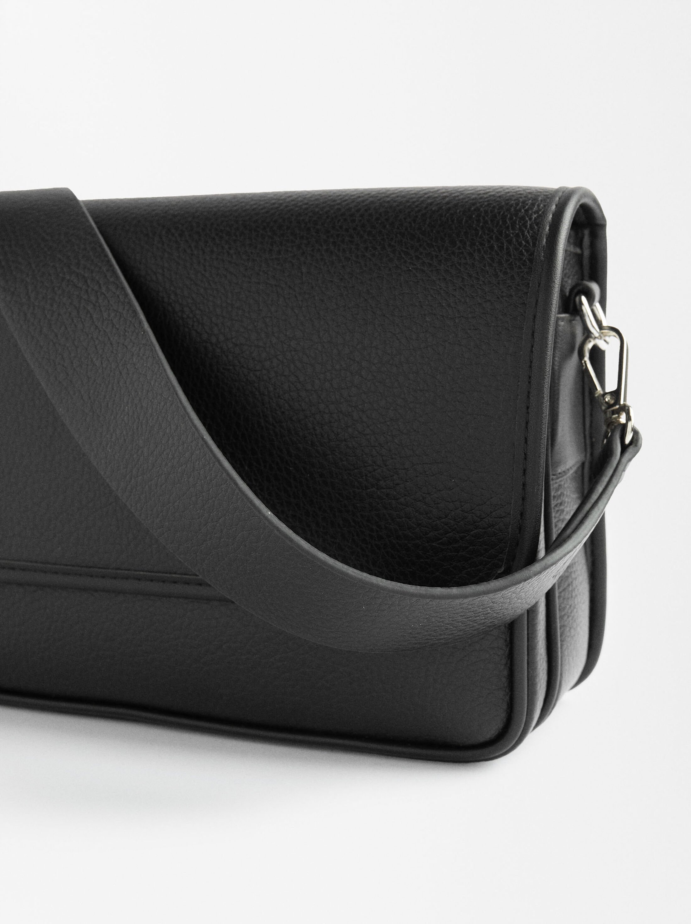 Textured shoulder bag image number 2.0
