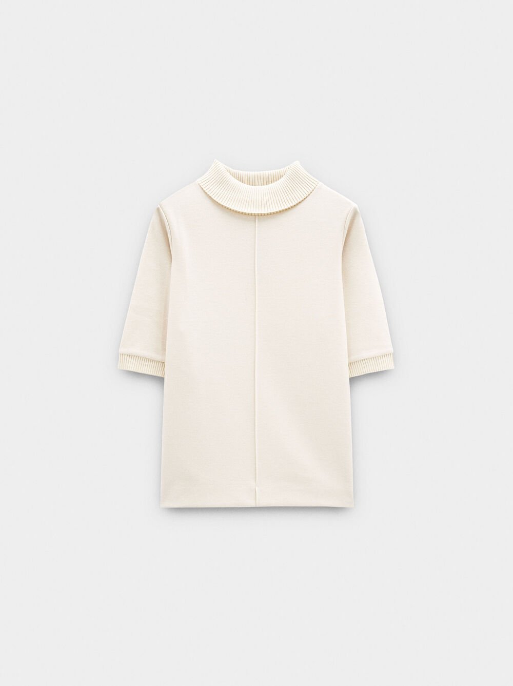 Camiseta de cuello alto