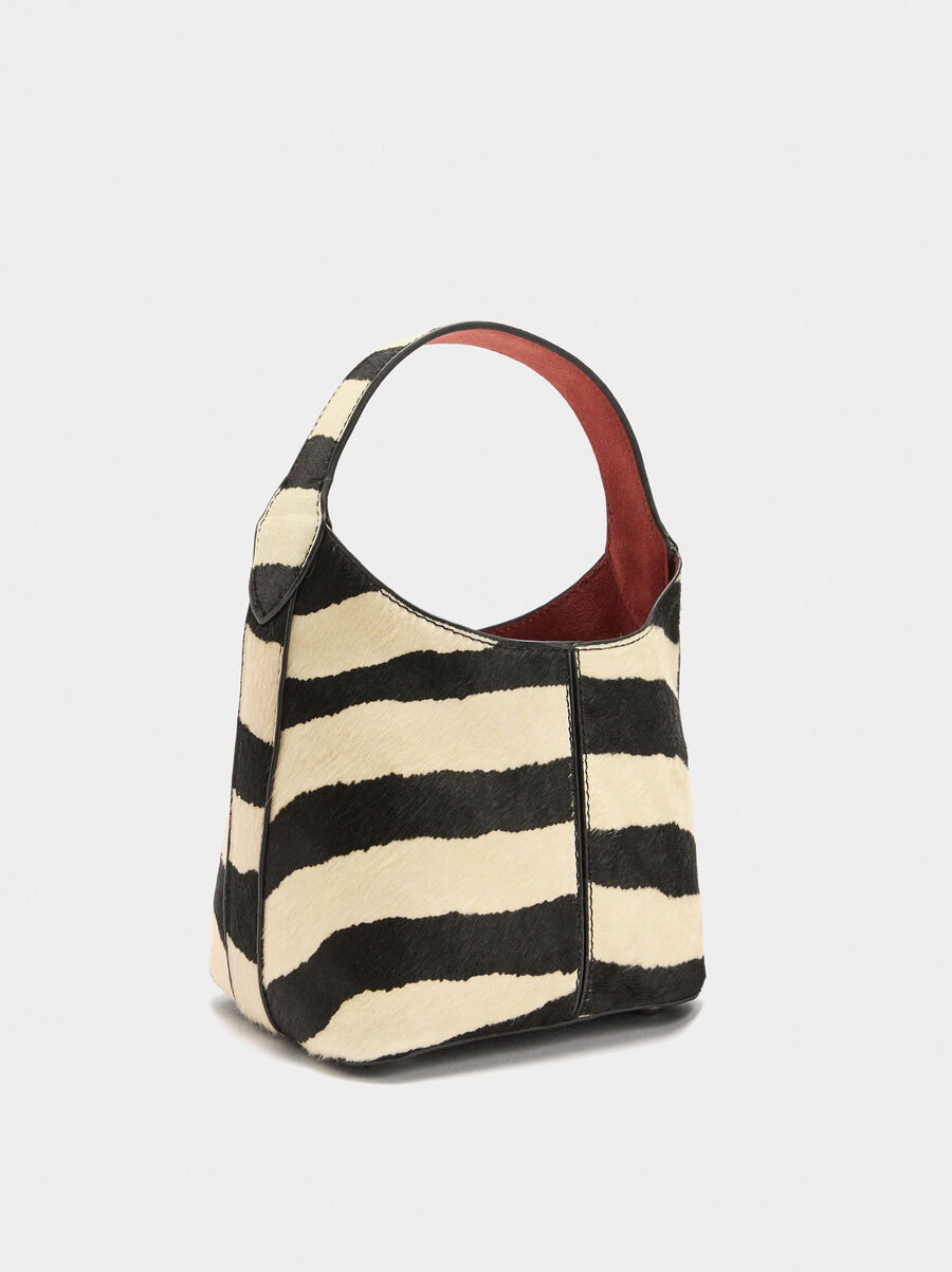 Bolso bombonera de piel con contraste