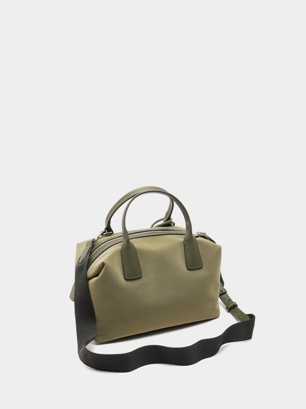 Tote-Tasche mit weicher Textur und Anhänger