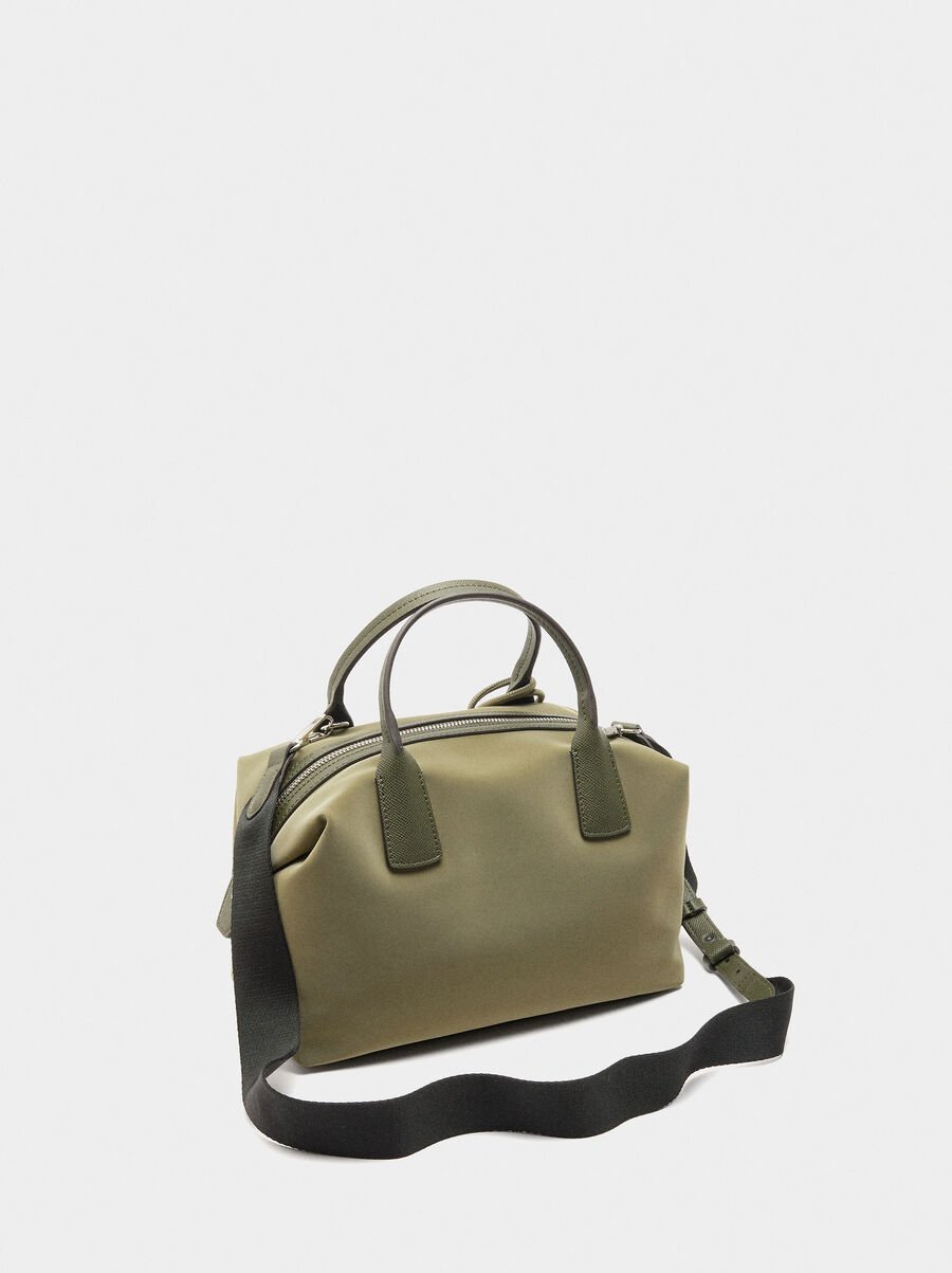 Bolso tote textura suave con colgante