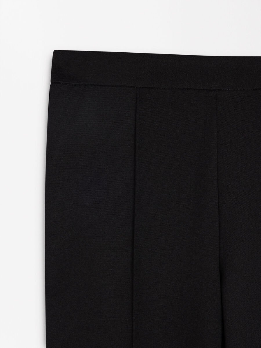 Hose mit Nahtdetails