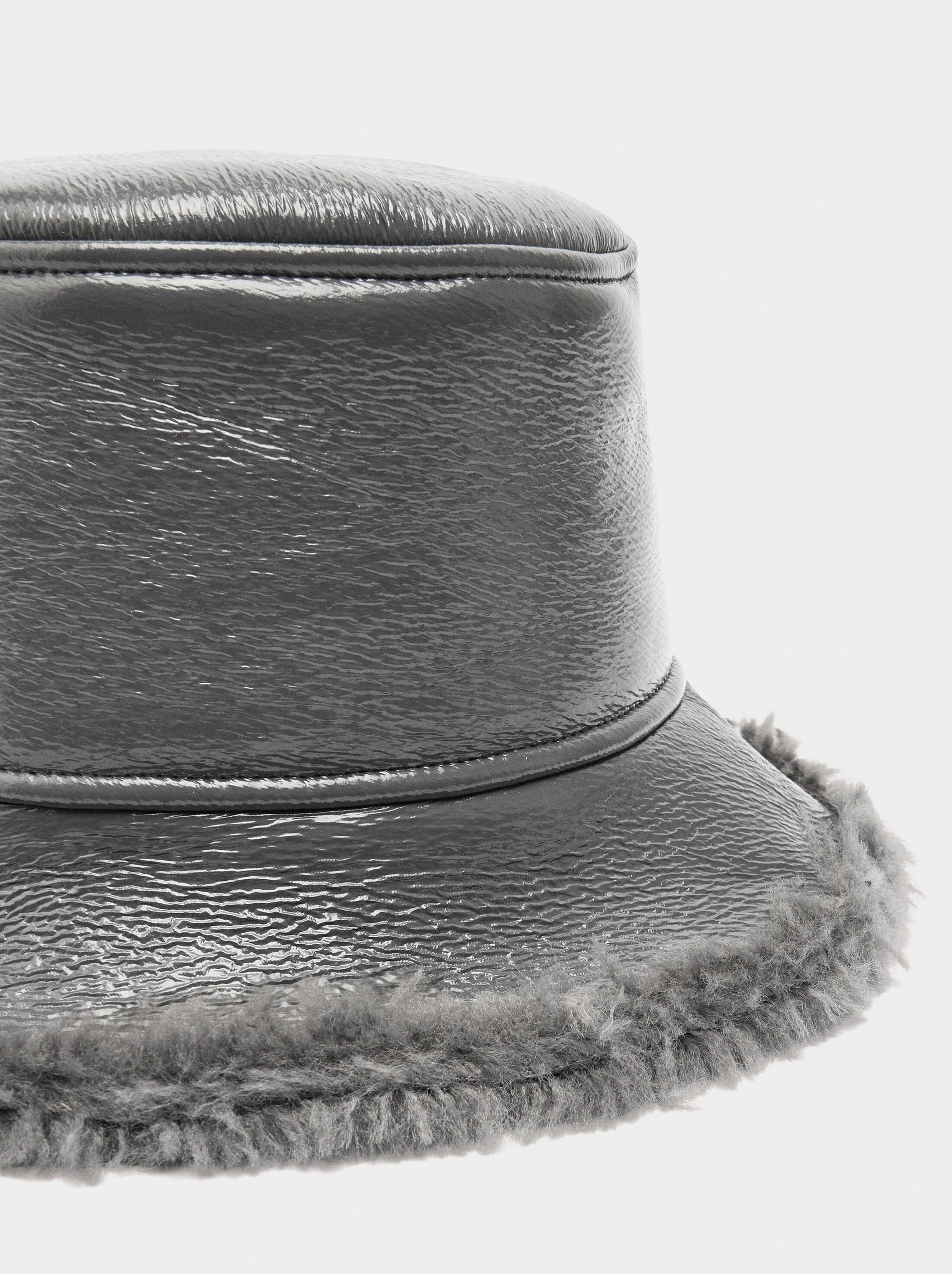 Varnished bucket bag hat image number 1.0