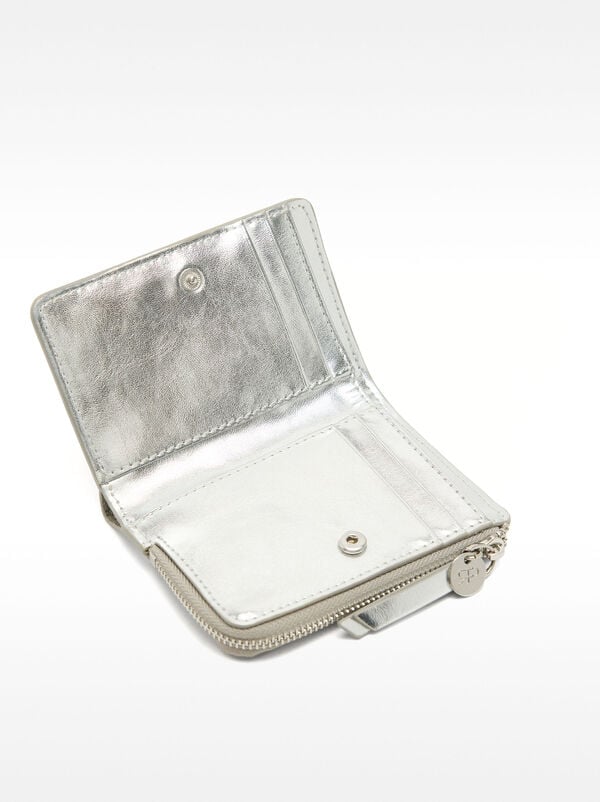Basic metallic wallet
