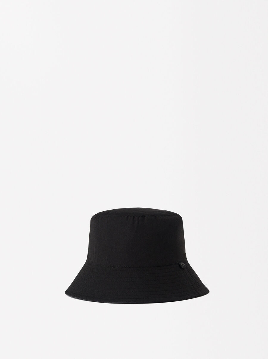 Cappellino a secchiello reversibile