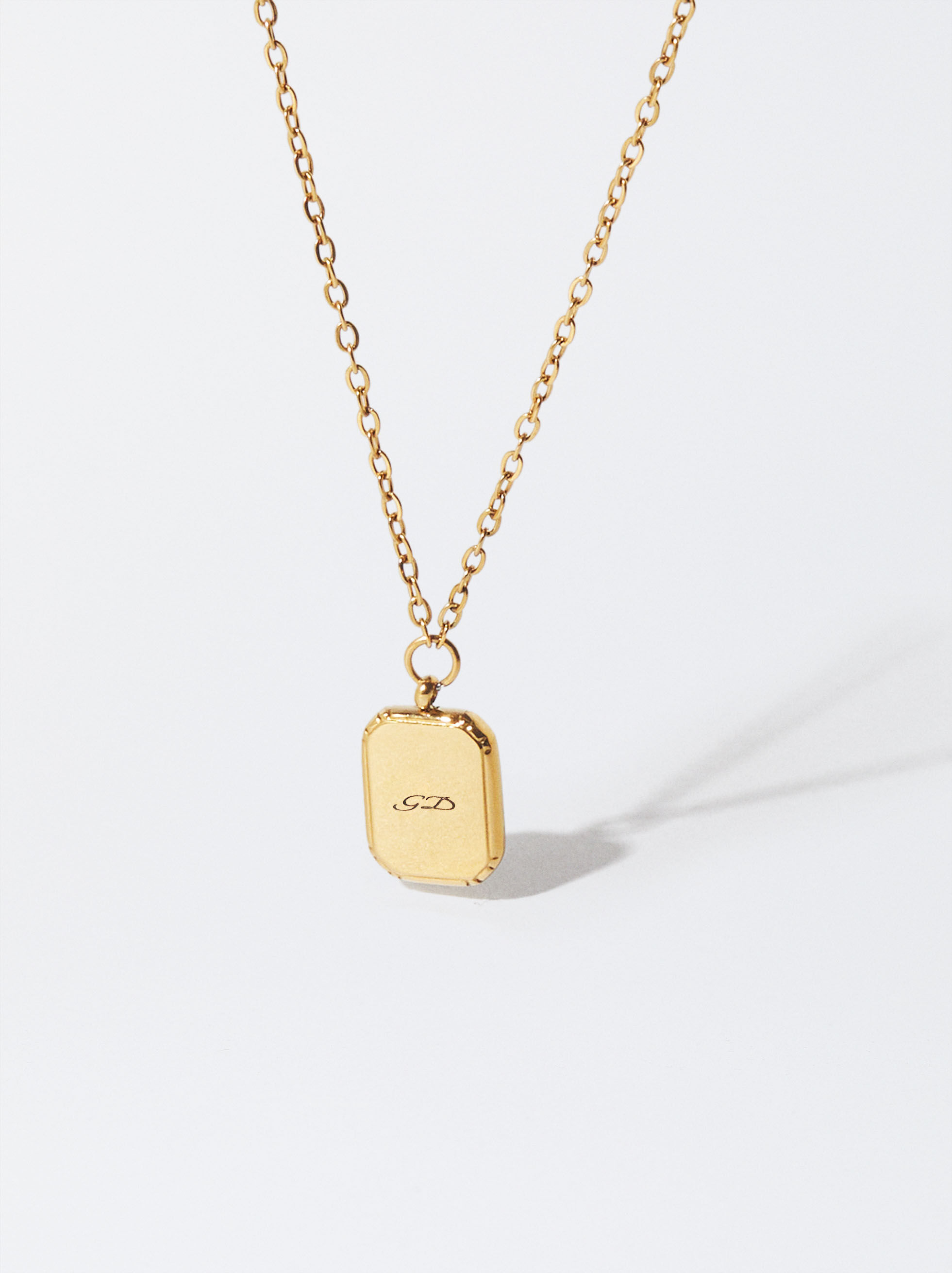 Online Exclusive Gold Stainless Steel Necklace With Personalized Pendant