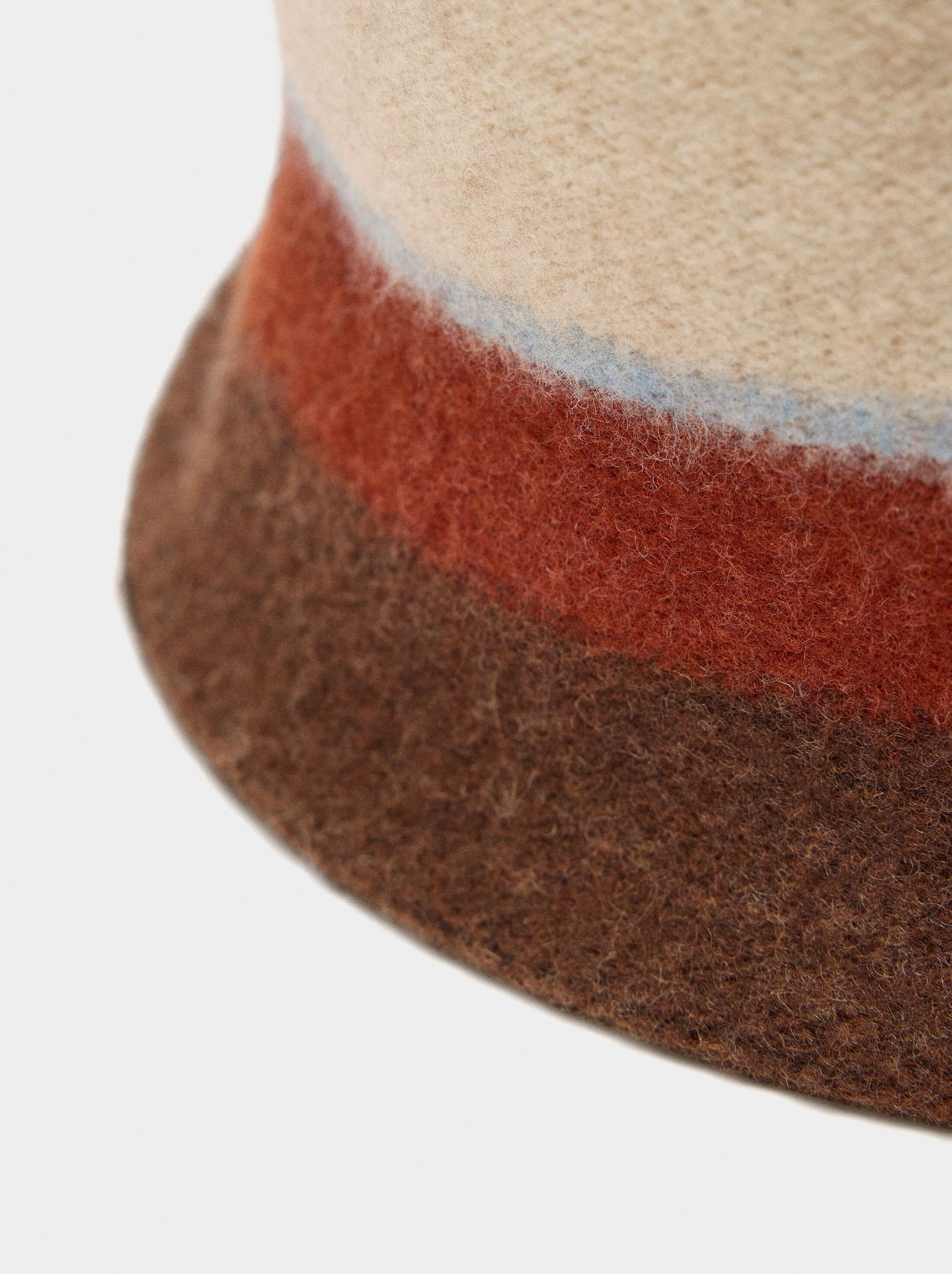 Wool bucket bag hat image number 1.0