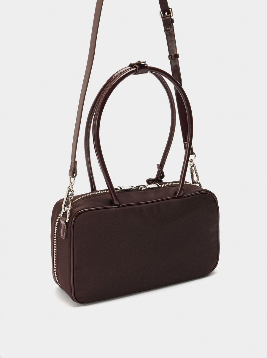 Bolso bowling de nylon con colgante