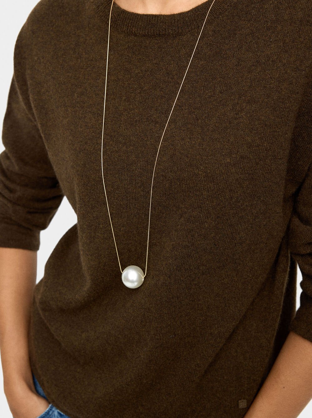 Collier long avec perle