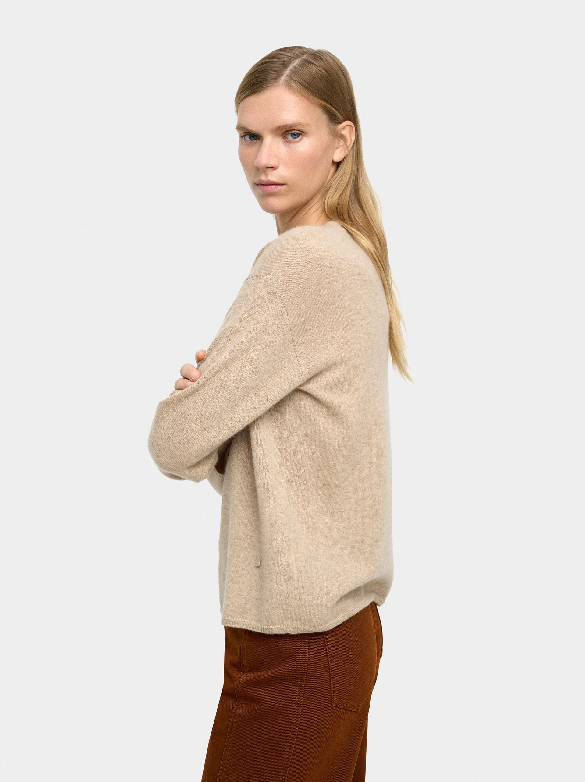 100% cashmere sweater image number 2.0