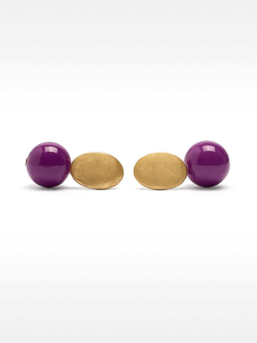 Short earrings with stone