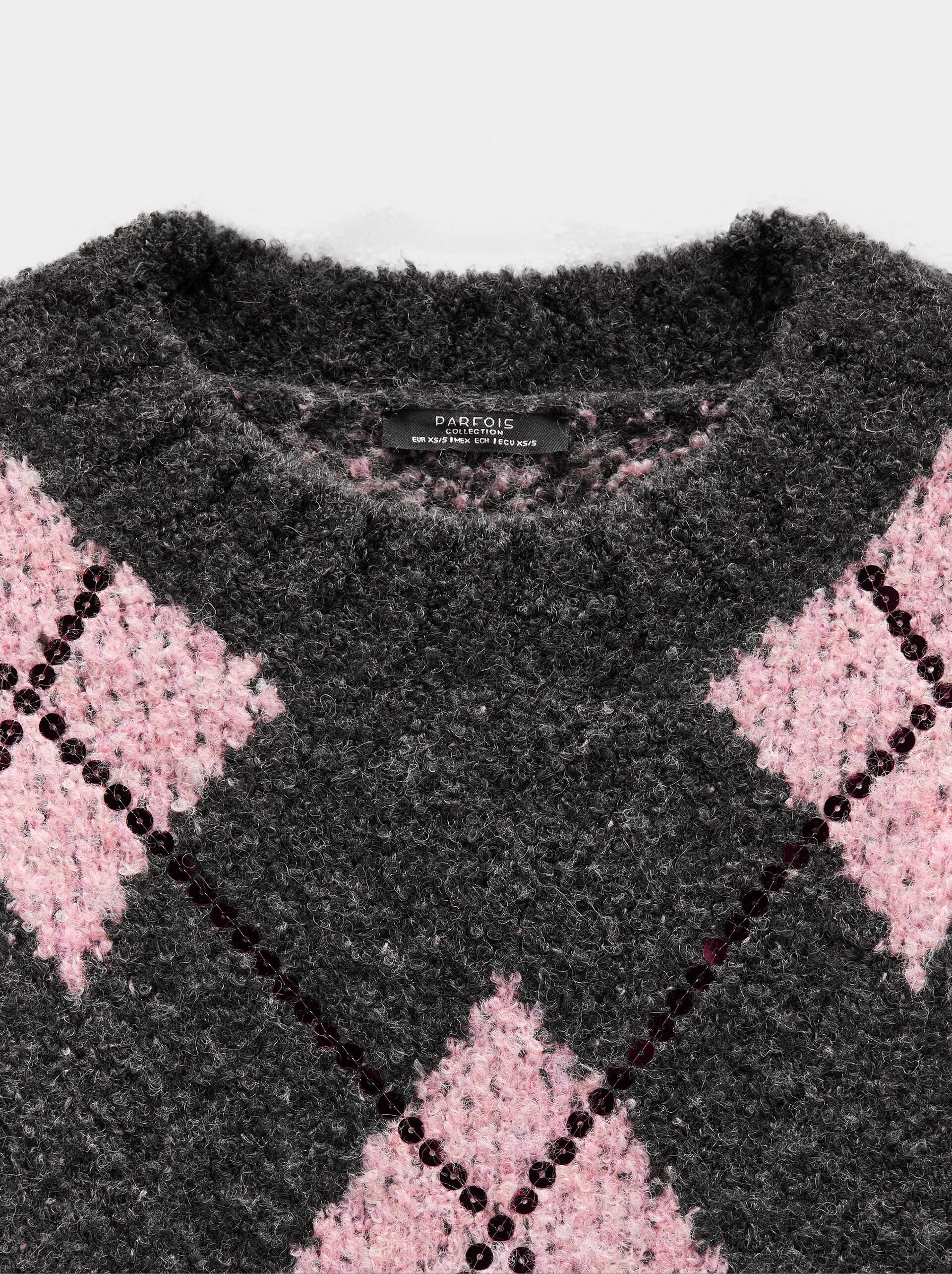 Knit sweater with printed diamonds image number 5.0