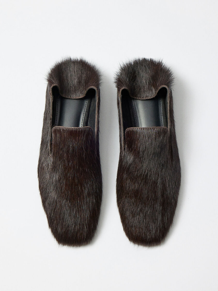 Leather flat shoes