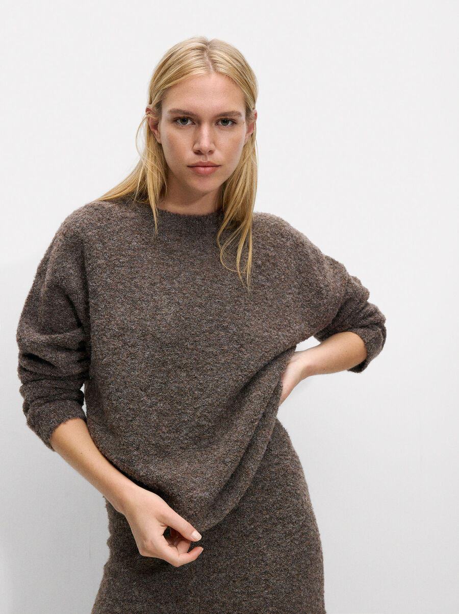 Knit sweater with wool blend