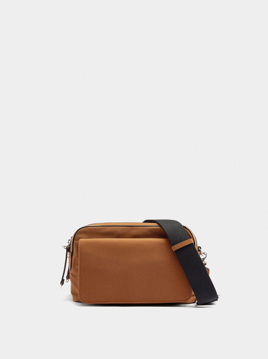 Bolso bandolera de nylon con solapa