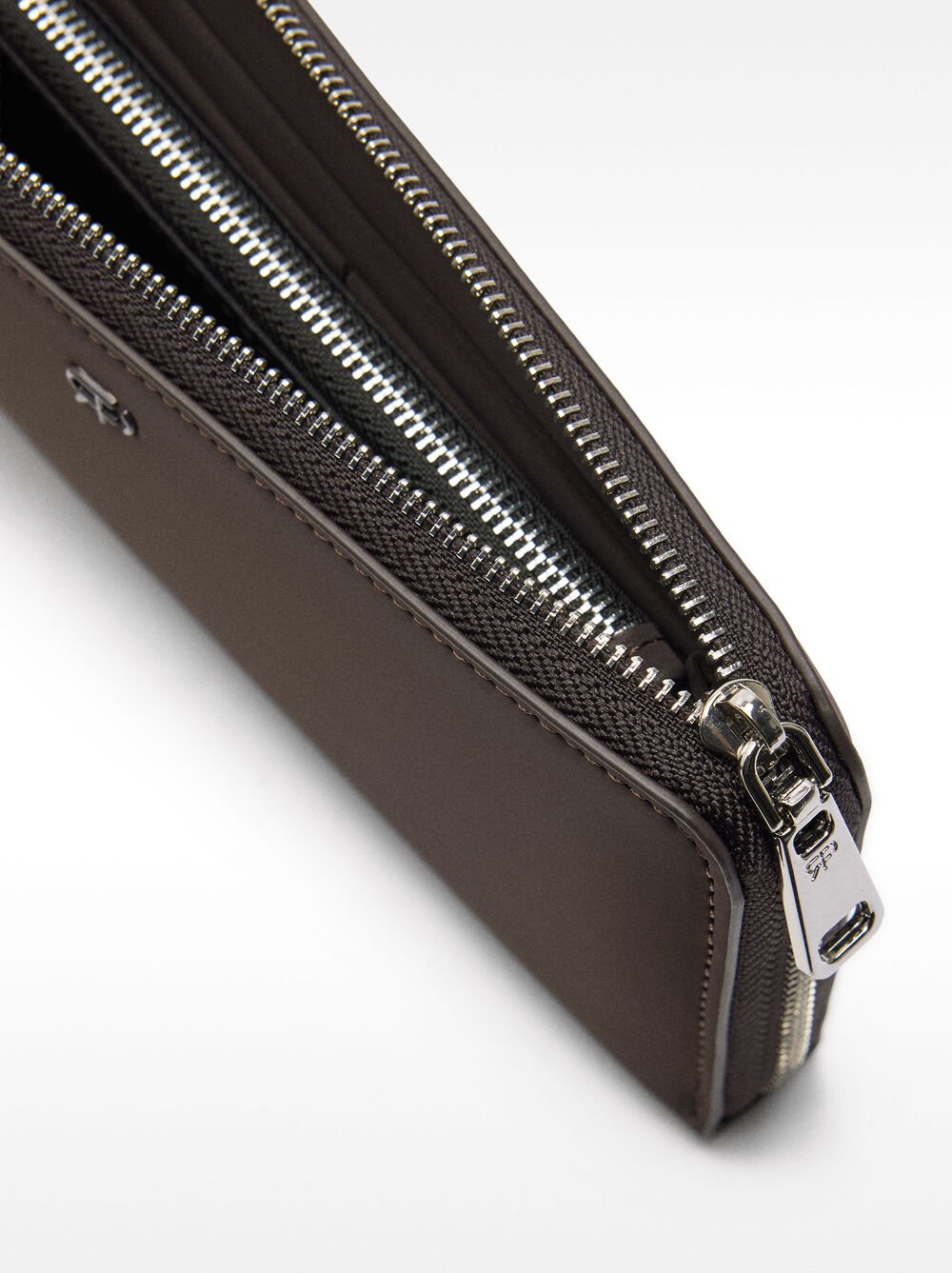 Soft texture wallet with zipper