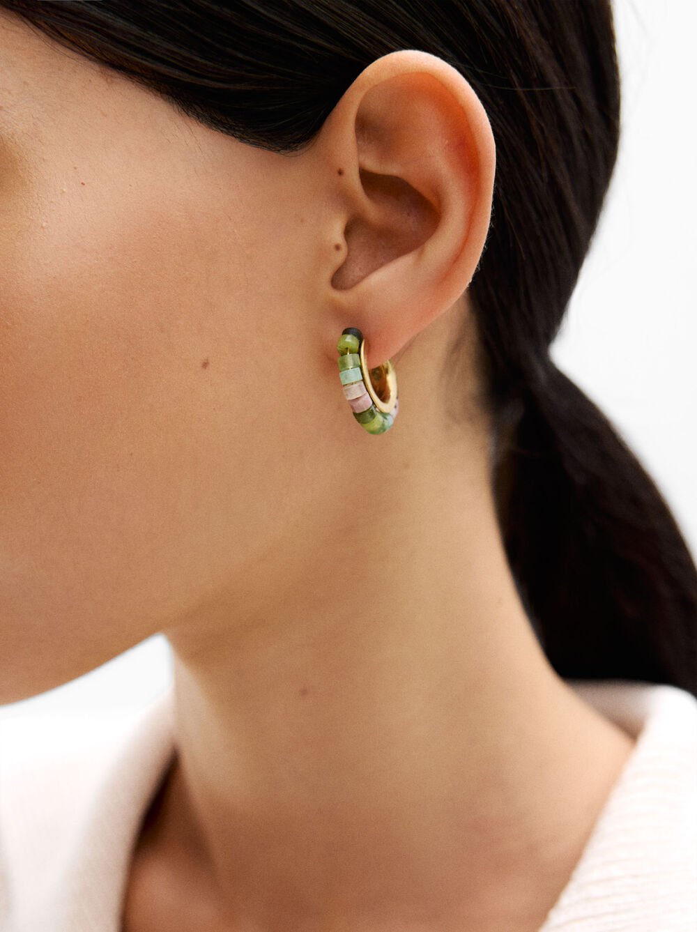 Hoop earrings with stone beads