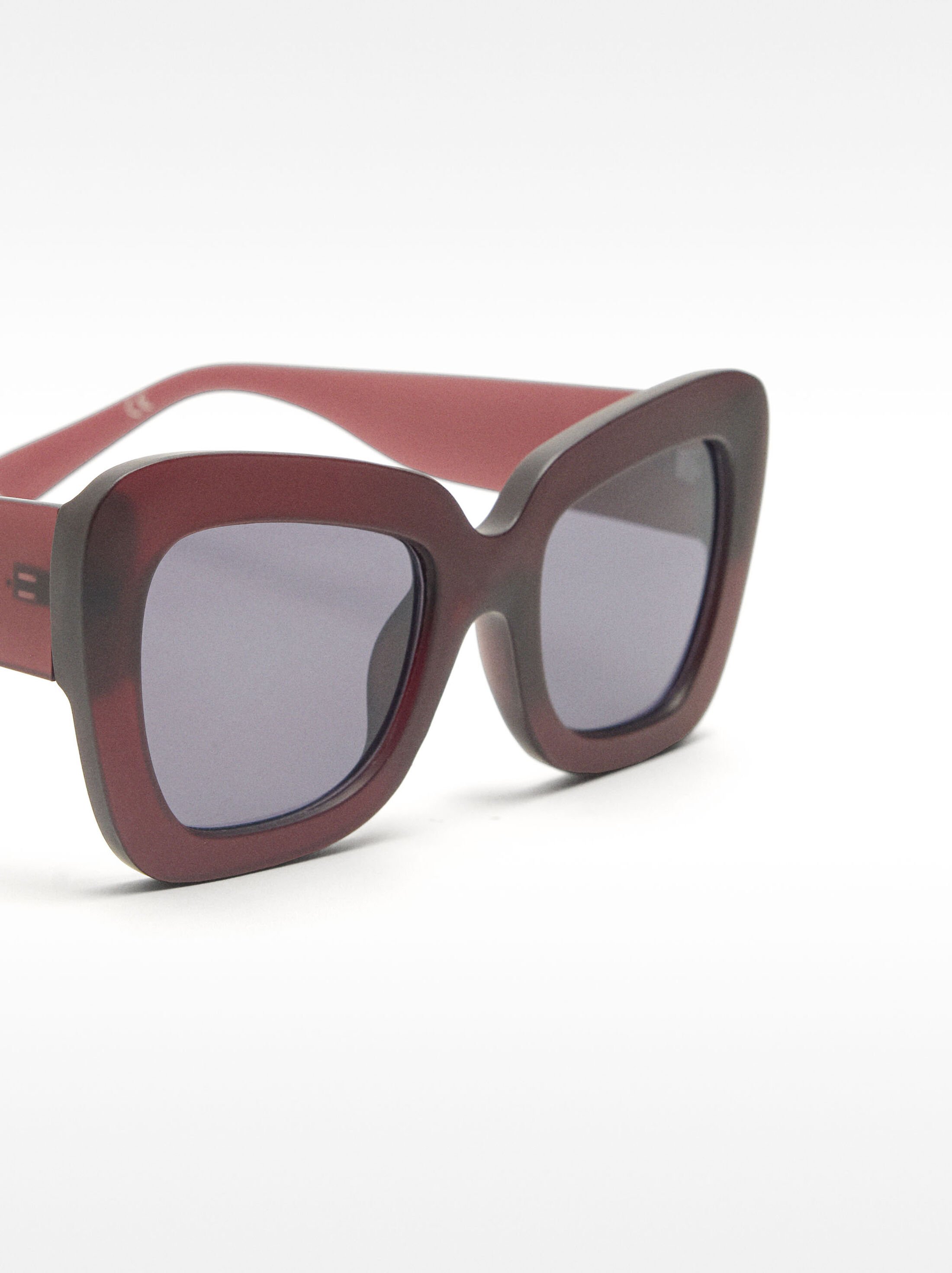 GENSUNGLASSES Ulleres De Sol Estil Papallona image number 1.0