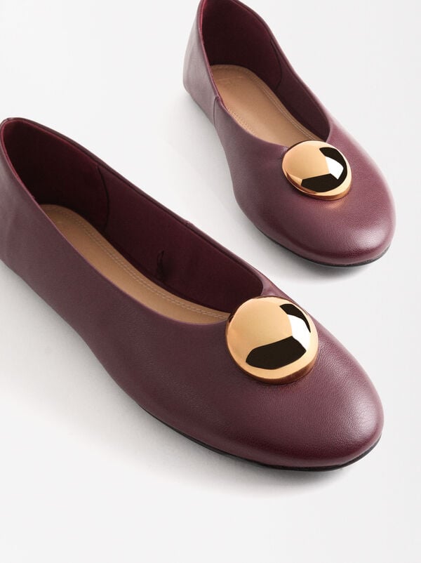 Ballet flats with gold detail