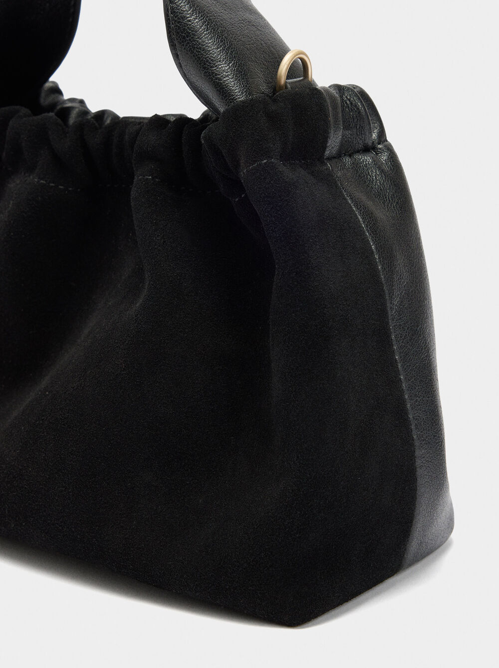 Sac bandoulière avec détails en cuir