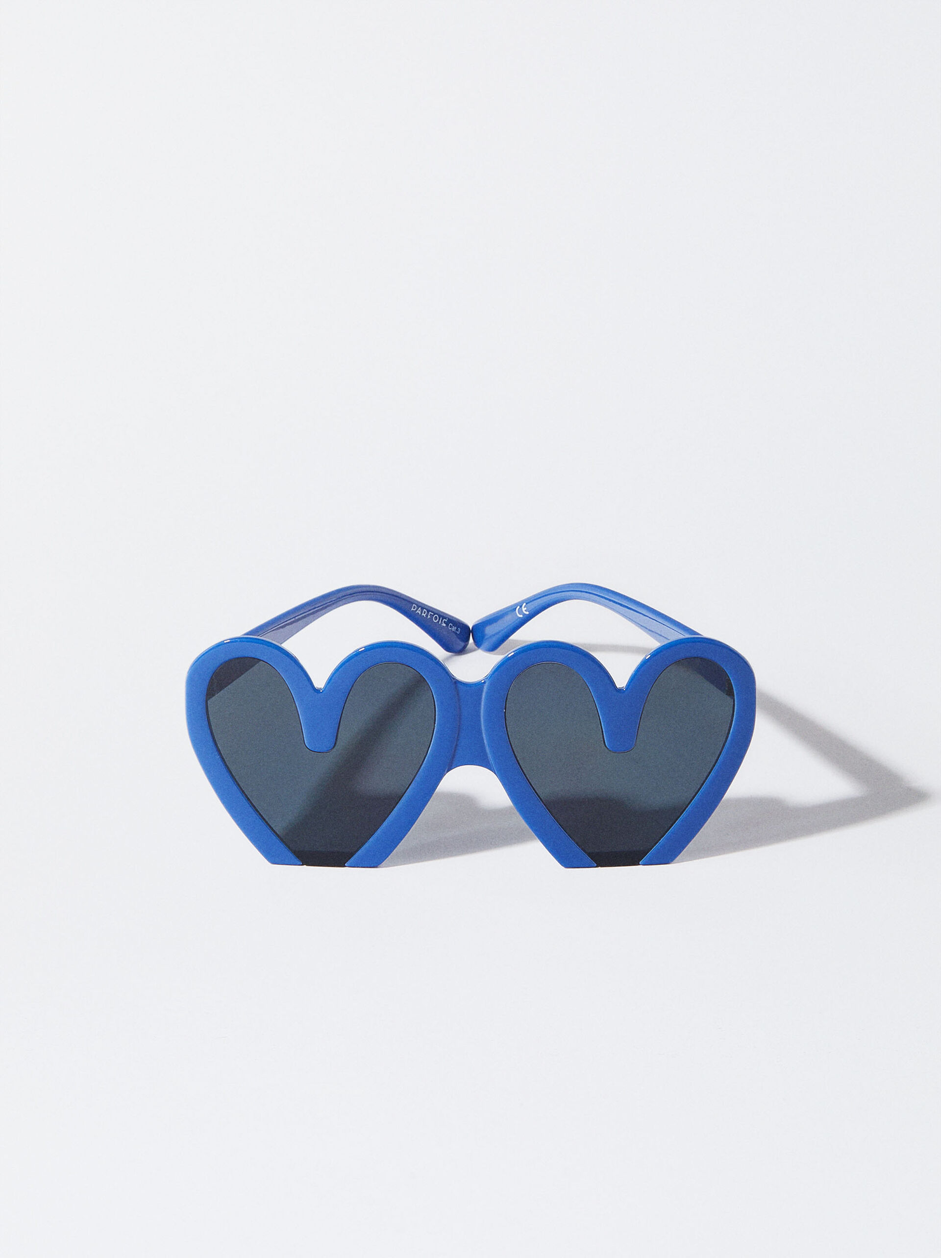Online Exclusive - Heart Sunglasses image number 1.0