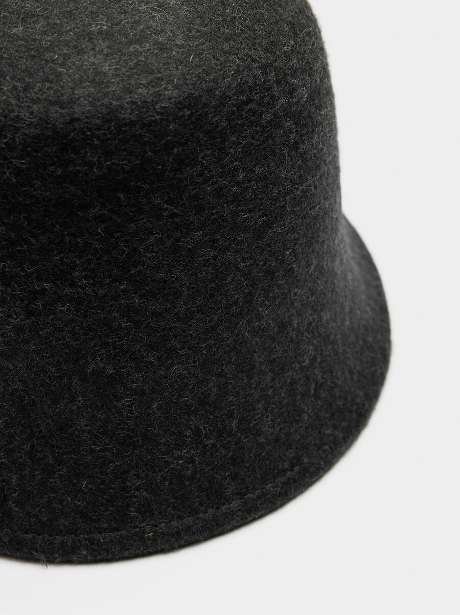 Wool bucket hat