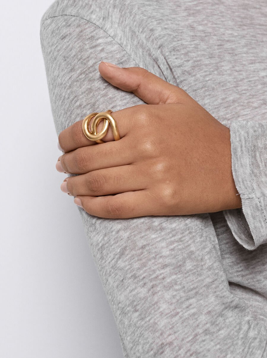 Gold-toned ring