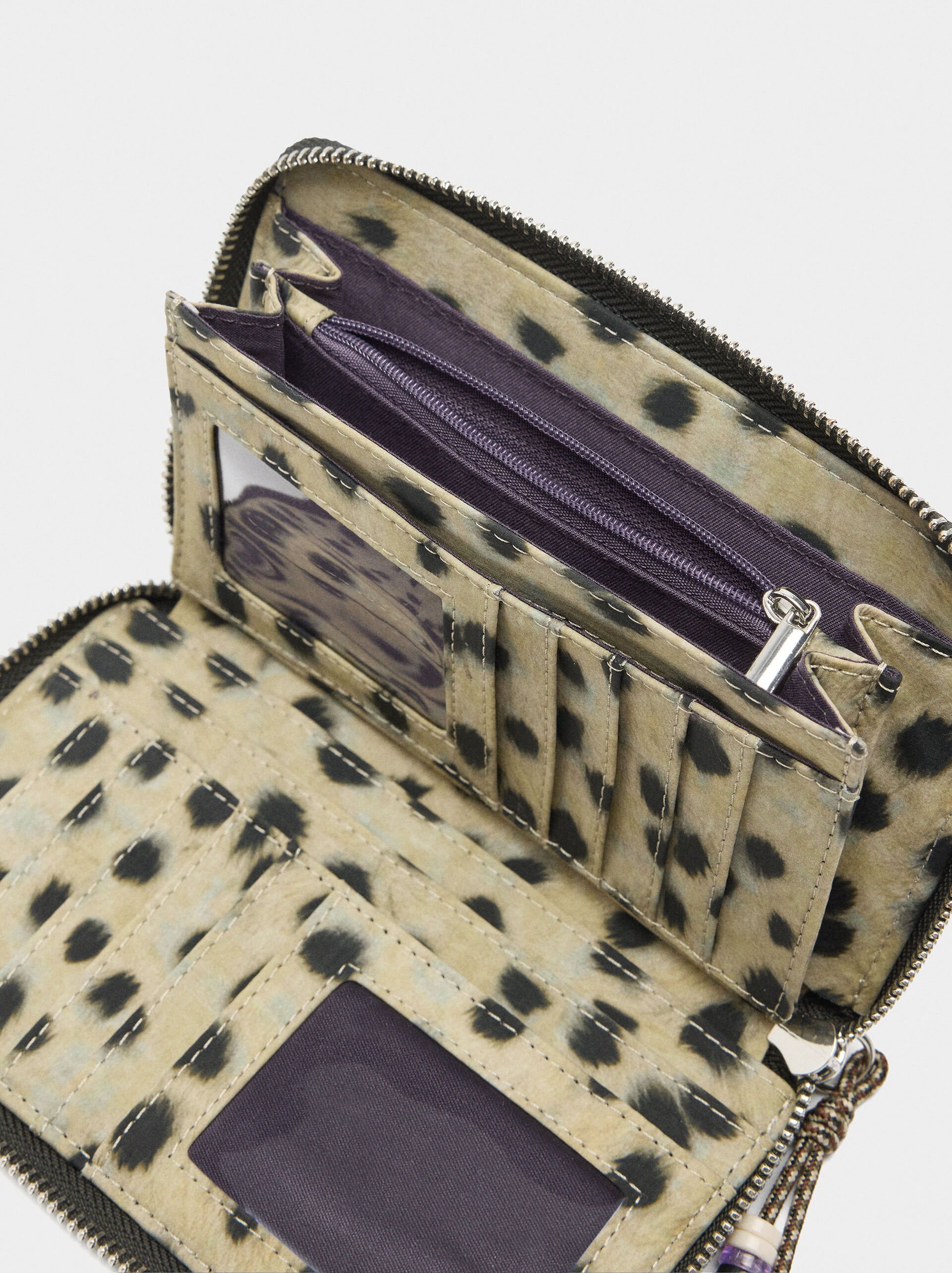 Wallet in animal printed nylon image number 4.0