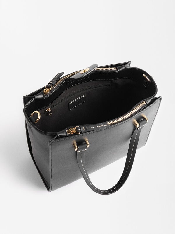 Tote bag with pendant