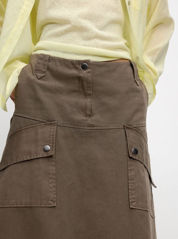 Cotton skirt with pockets