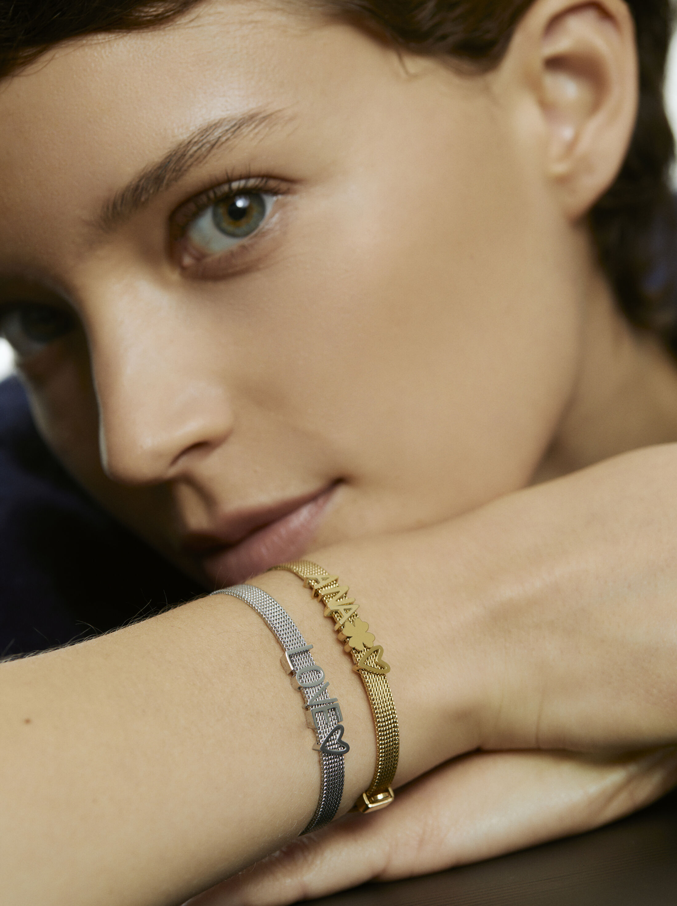ONLINE EXCLUSIVE - Stainless steel charm with letter  image number 1.0