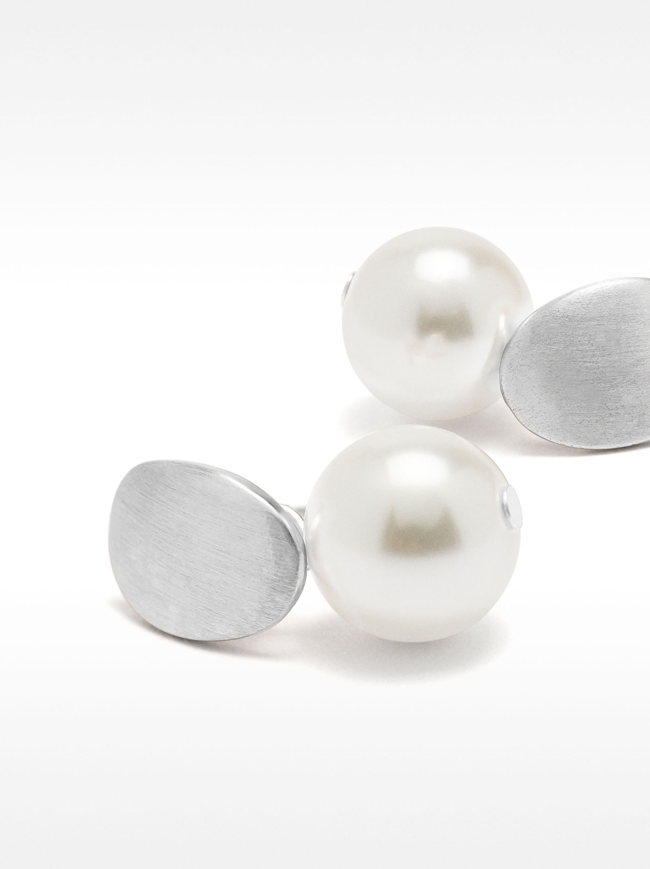 Arracades curtes amb brillants image number 2.0