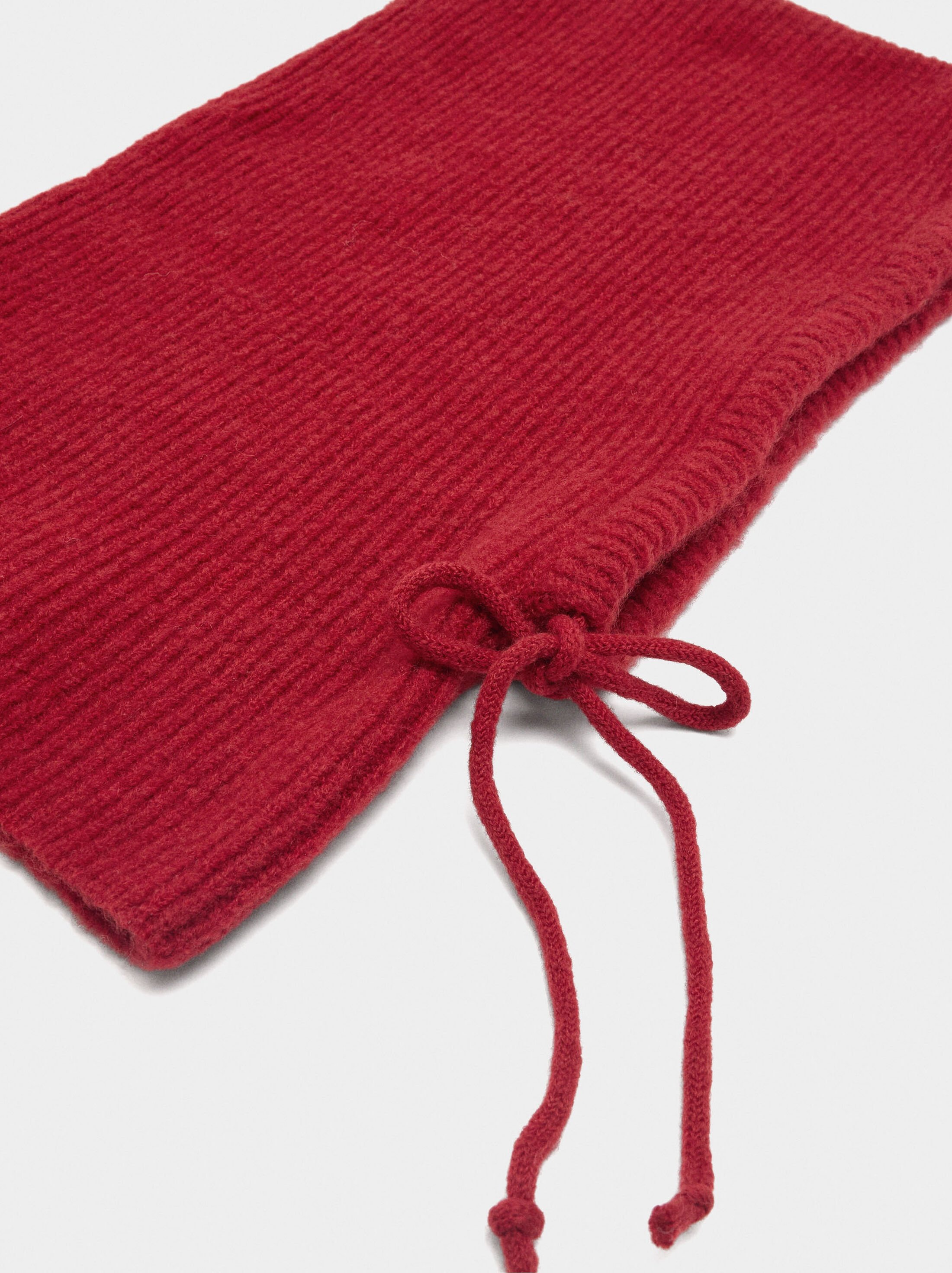 Balaclava de fil amb tires image number 1.0