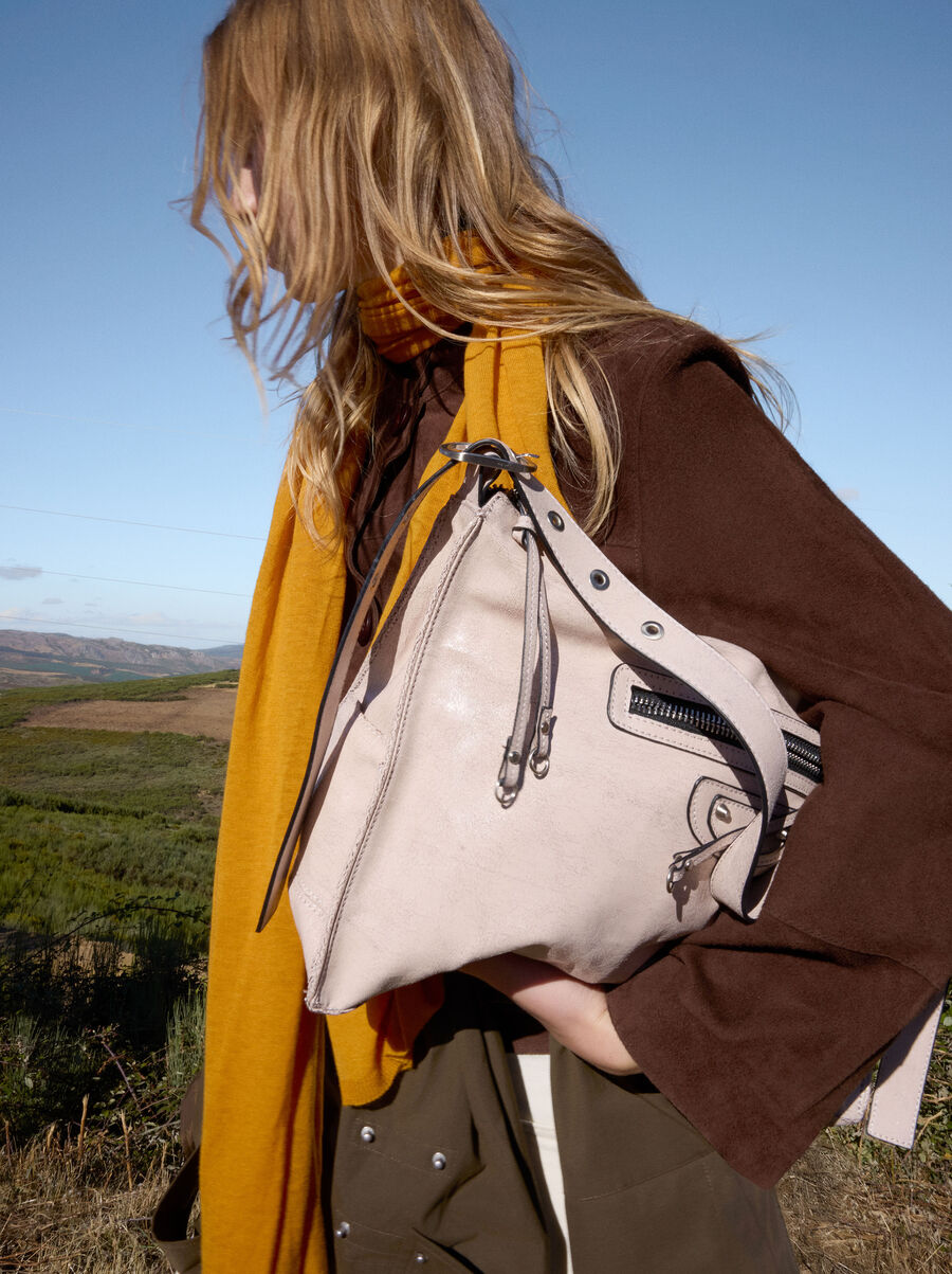 Handbag with aged effect