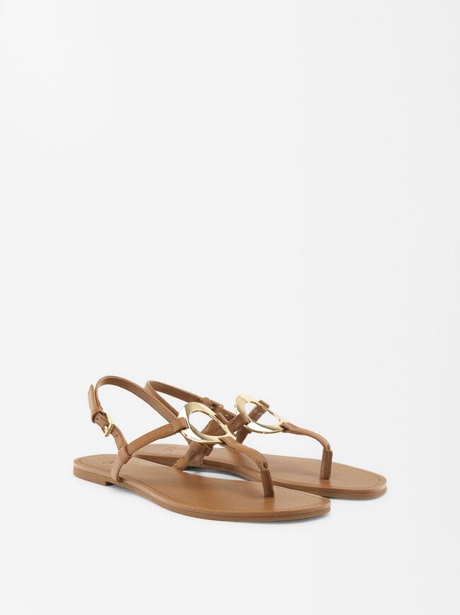 Flat Sandals With Metallic Detail image number 1.0