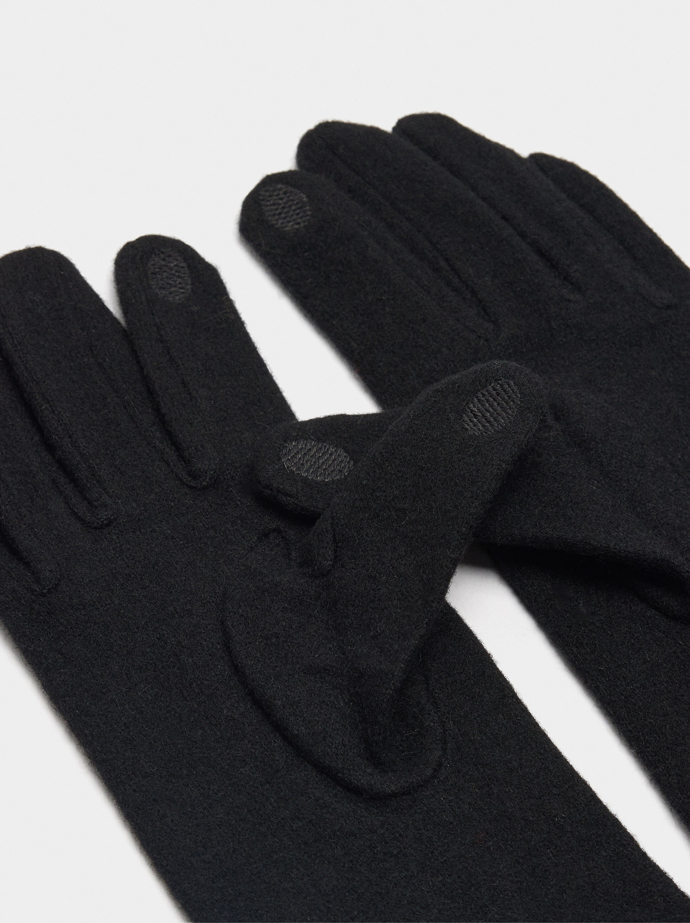 Wool gloves image number 2.0
