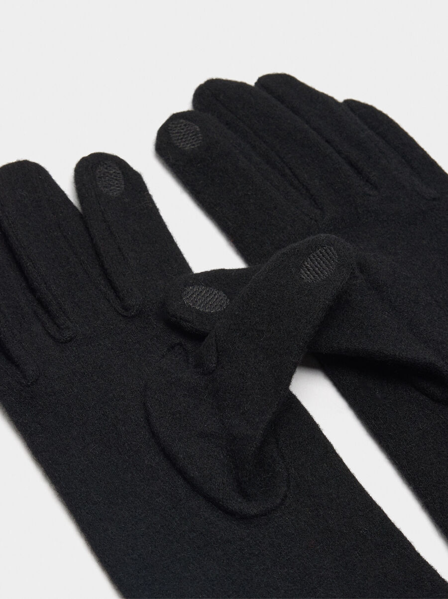 Wool gloves