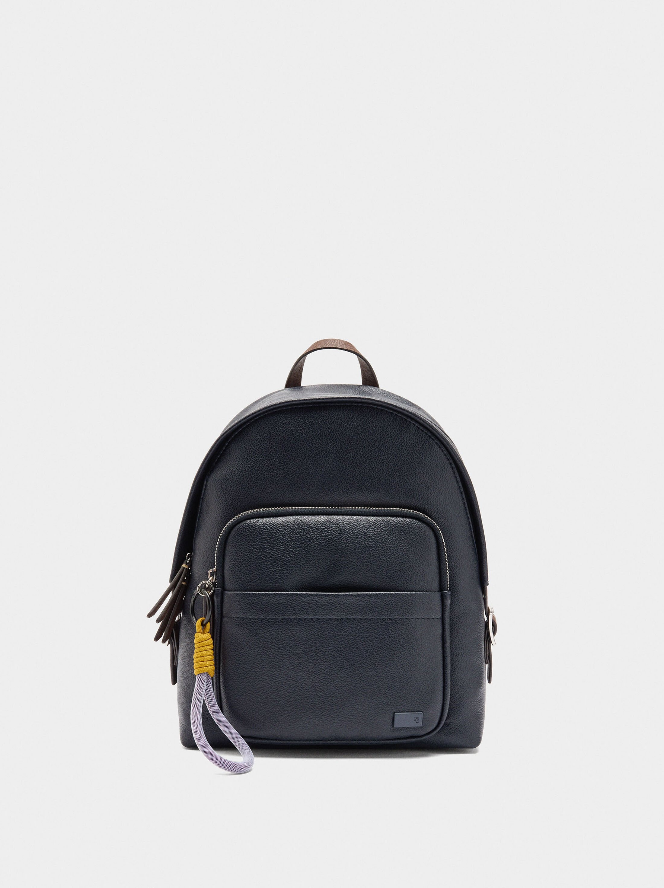 Basic backpack with pendant image number 0.0