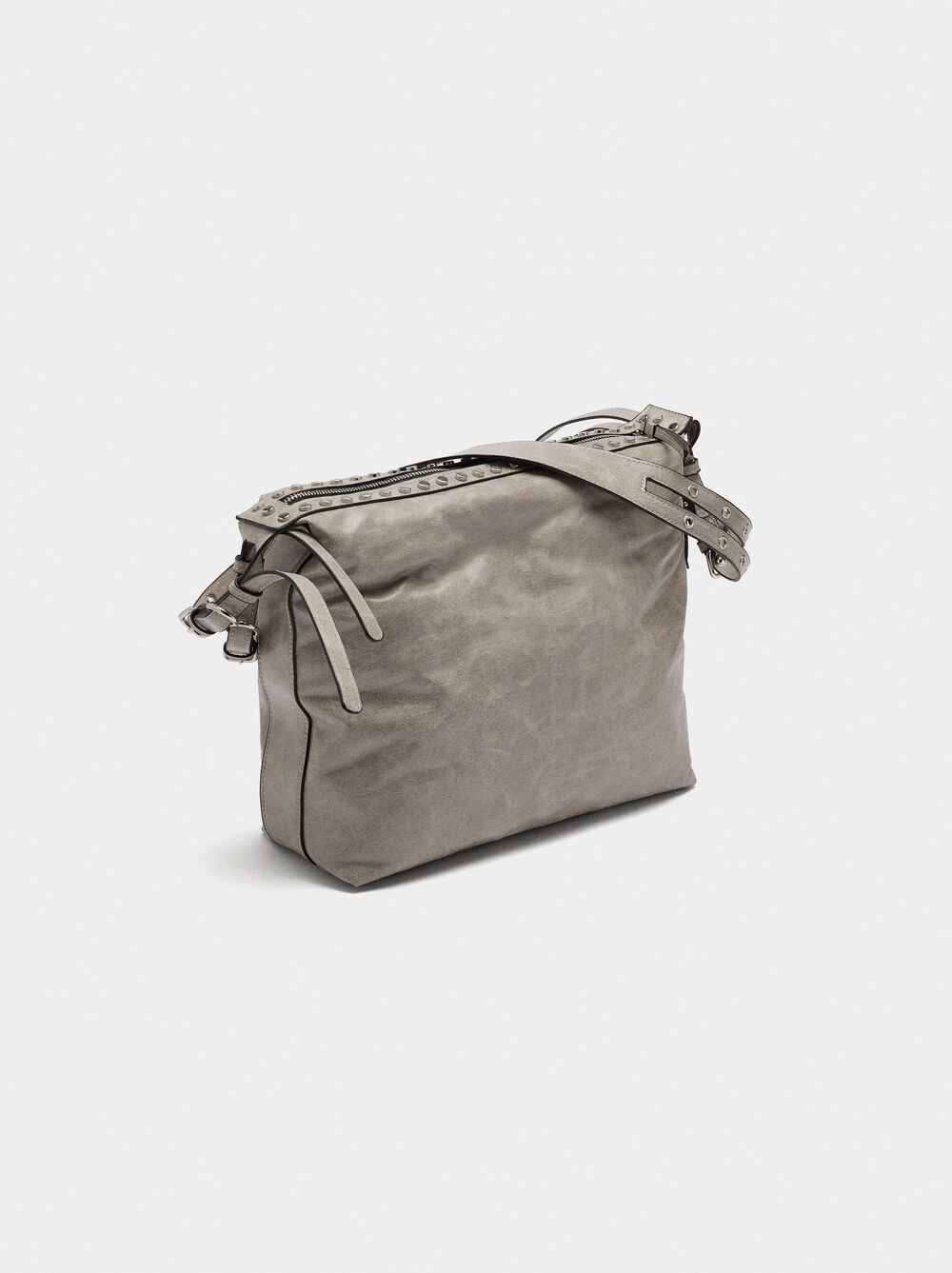 Shoulder bag with studs