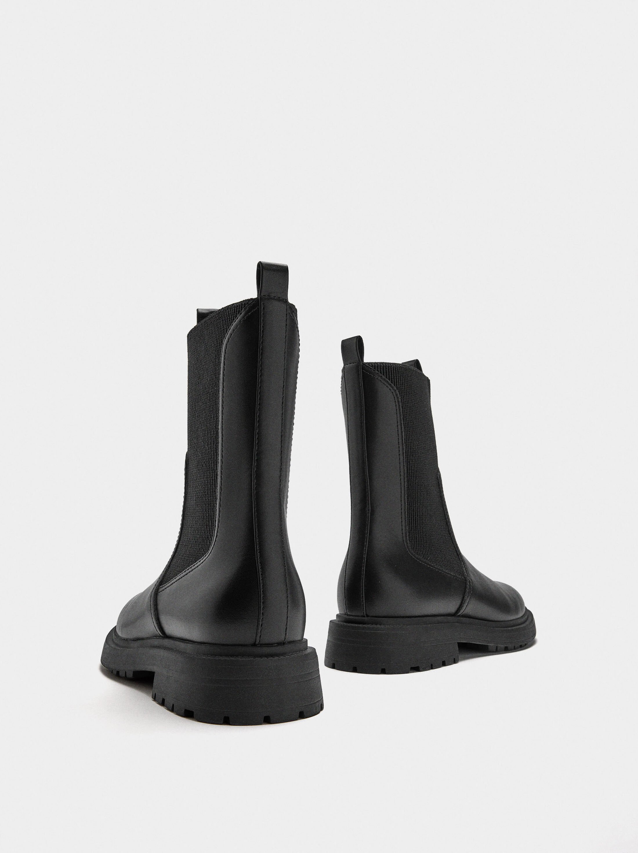 Chelsea ankle boots image number 5.0