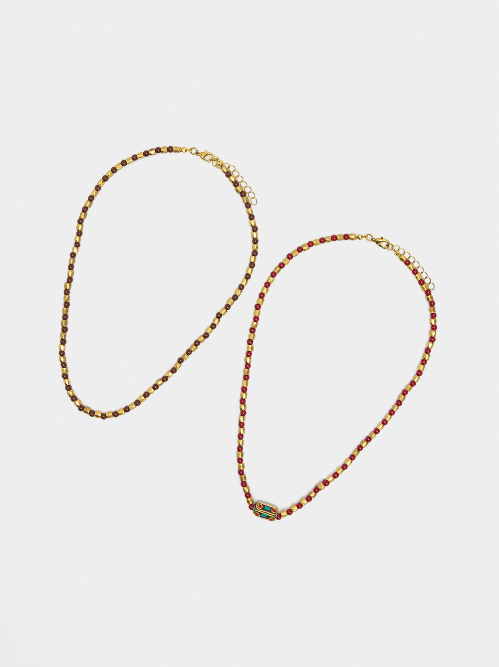 Set of necklaces with ethnic style