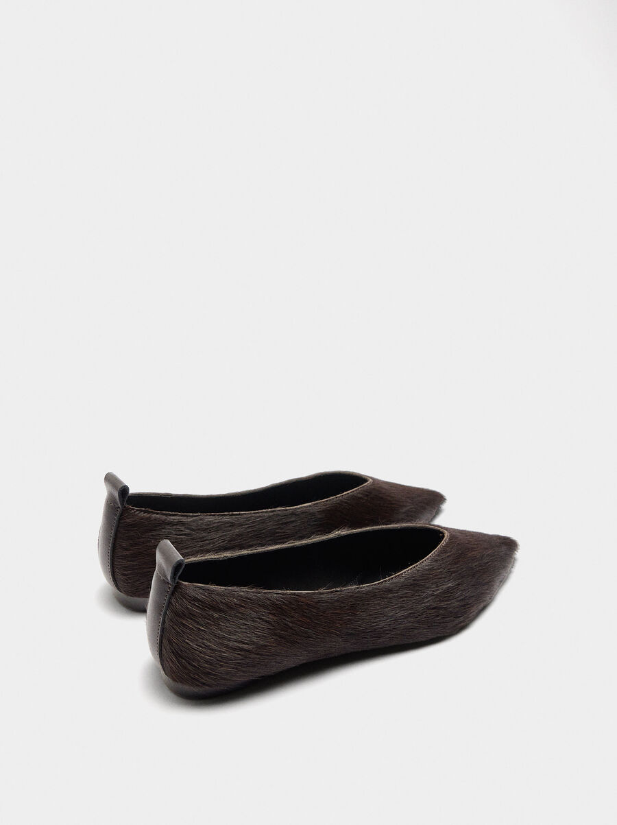 Leather ballet flats with fur