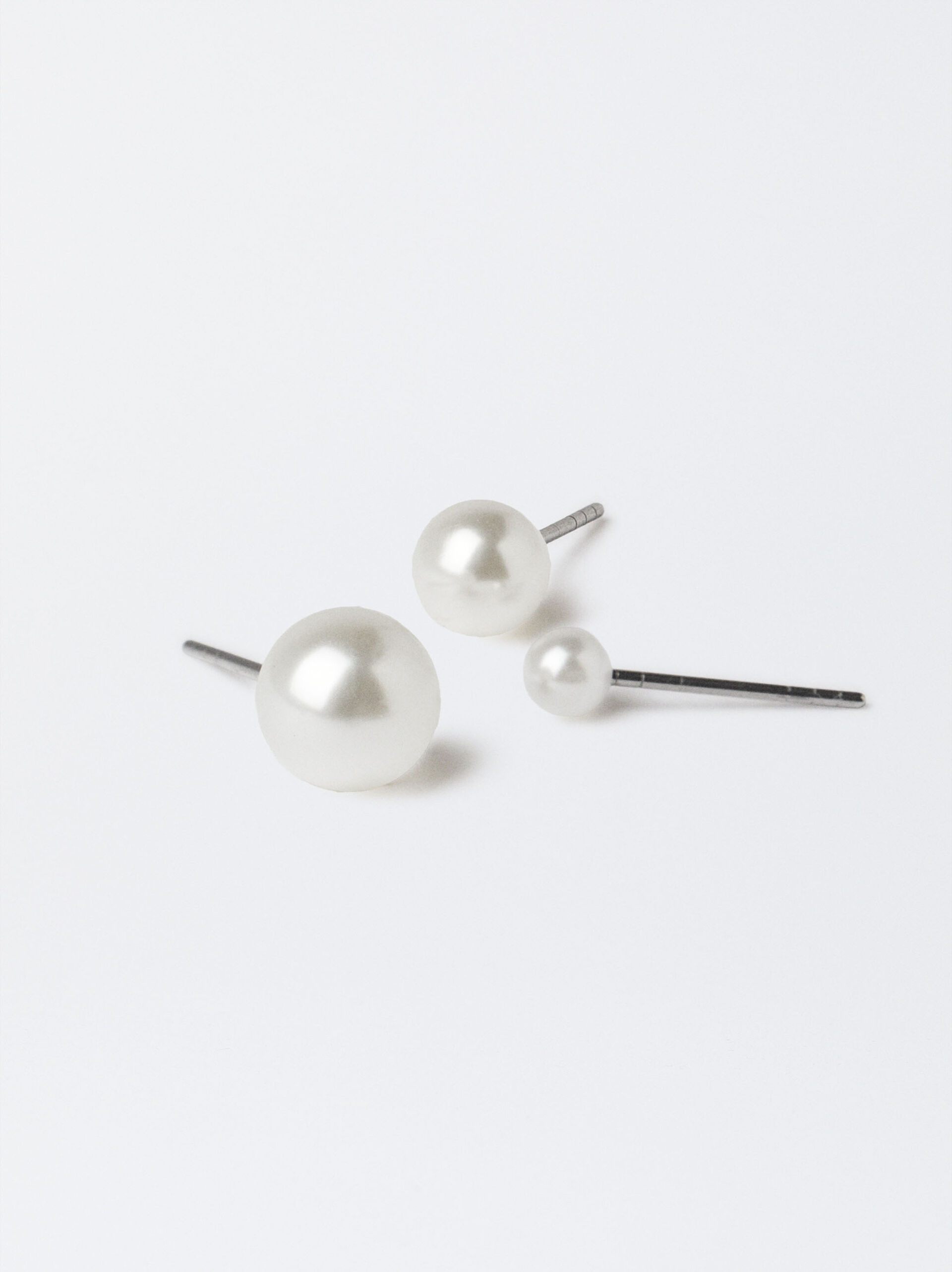 Set Of Faux Pearl Studs image number 2.0